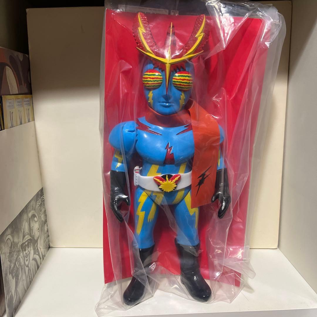 メディコムトイ製 東映レトロソフビコレクション イナズマン ソフビ フィギュア