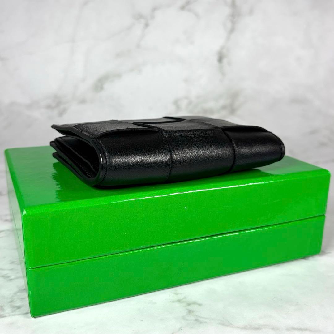 BOTTEGA VENETA ボッテガヴェネタ 二つ折り財布 カセット　ブラック