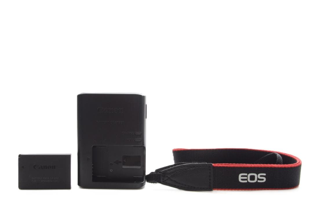 デジタルカメラ Canon EOS Kiss M 15-45mm F3.5-6.3 IS STM