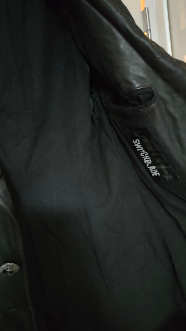 switchblade コート
