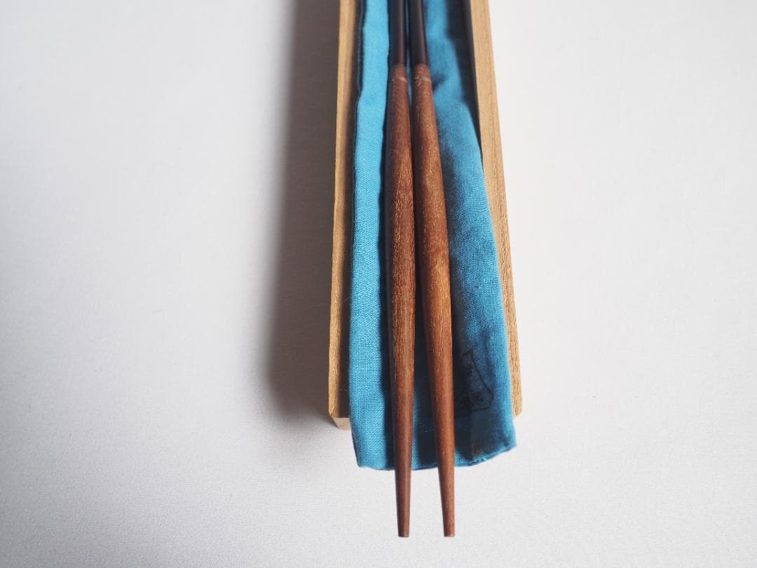 4世高木治良兵衛造『利休形桑柄炉火箸』（共箱）