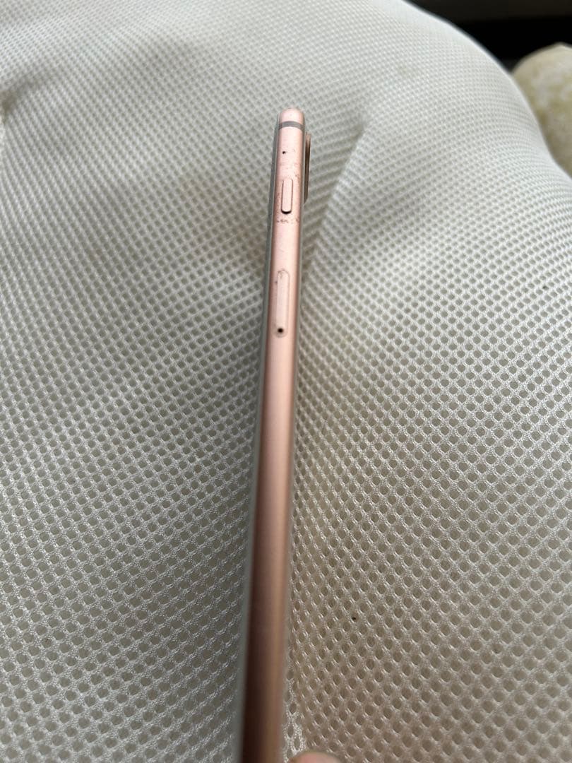 オートバーツ　iPhone 8 Plus 64Gバッテリー84%初期化済