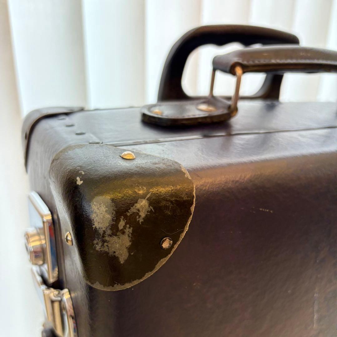 グローブ・トロッター×SHIPS 21インチ スーツケース