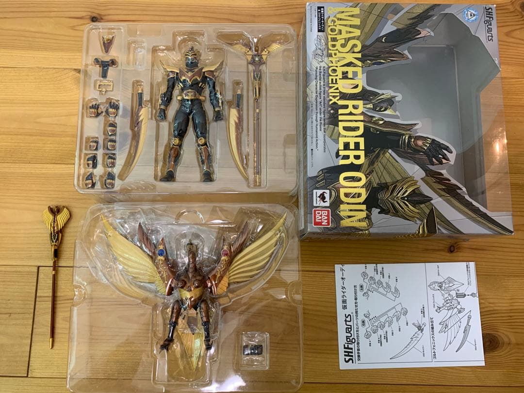 S.H.Figuarts 仮面ライダー　龍騎　ナイト　サバイブ　　オーディン