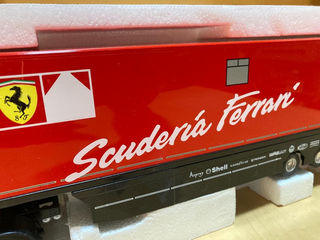 全長約40cmフェラーリ F1 トランスポーター 1/43 エリゴール（白箱）