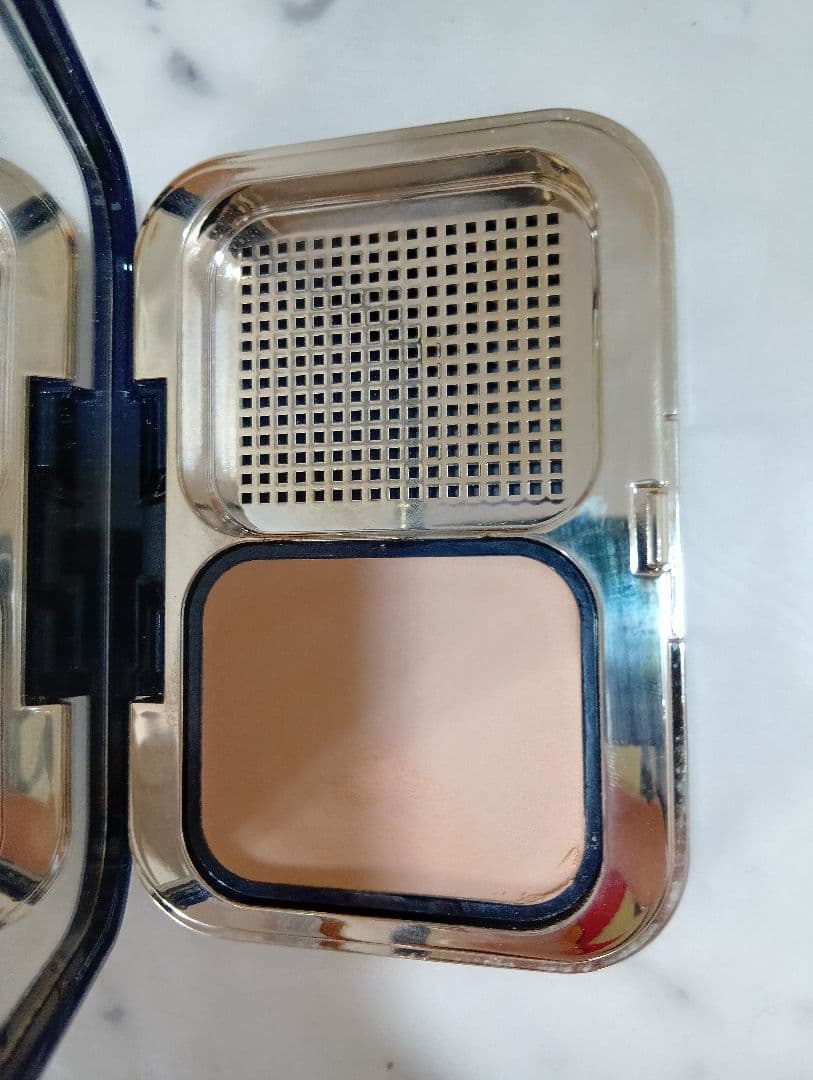 【美品】クレドポー　パウダーファンデーション　タンプードルエクラⅱ　オークル00