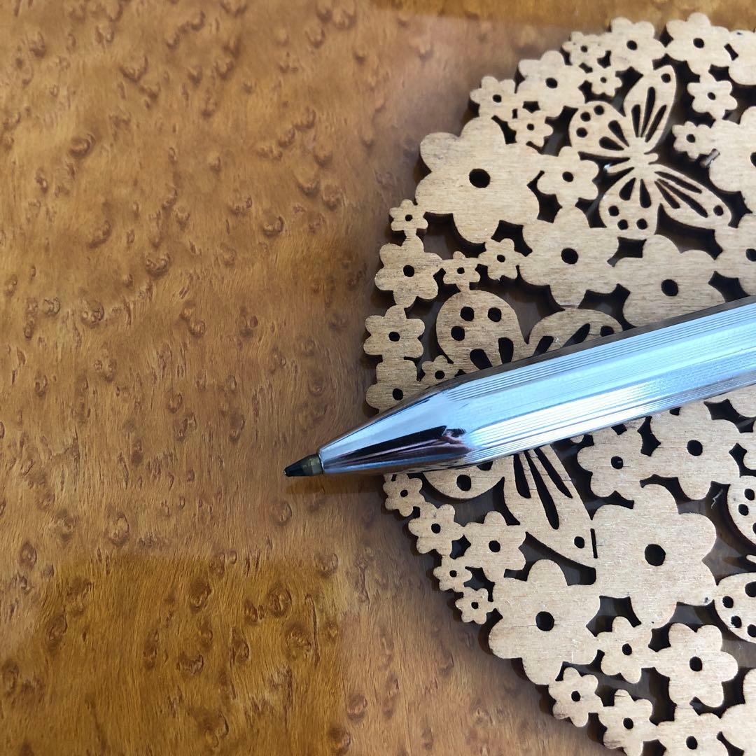 FEND 3色ボールペン　シルバー