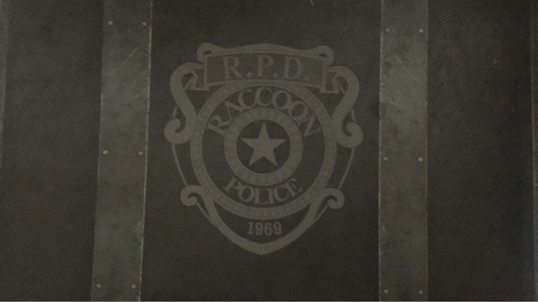 PS4 バイオハザードRE2レオン・S・ケネディ フィギュア（箱付き）