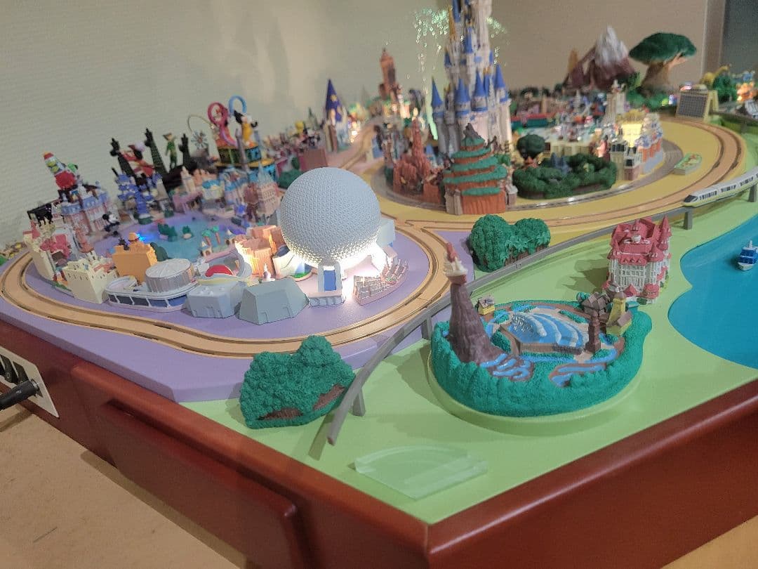 特価　デアゴスティーニ　ディズニーパレード　ワールドリゾート　ジオラマ