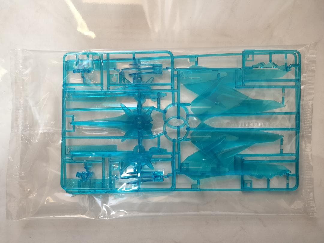 ディ・レギウディア　ダンボール戦機　LBX　プラモデル　未組立