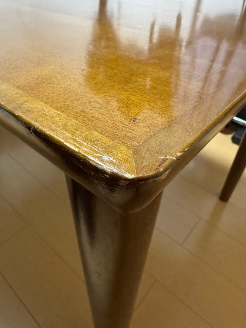 カリモク60 木製ダイニングテーブル