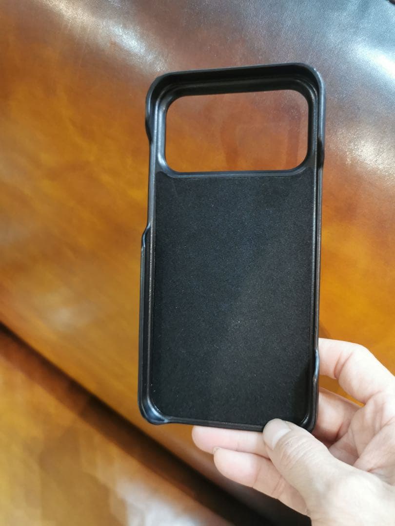 Miskeen手作りの技法 iPhone用ケース