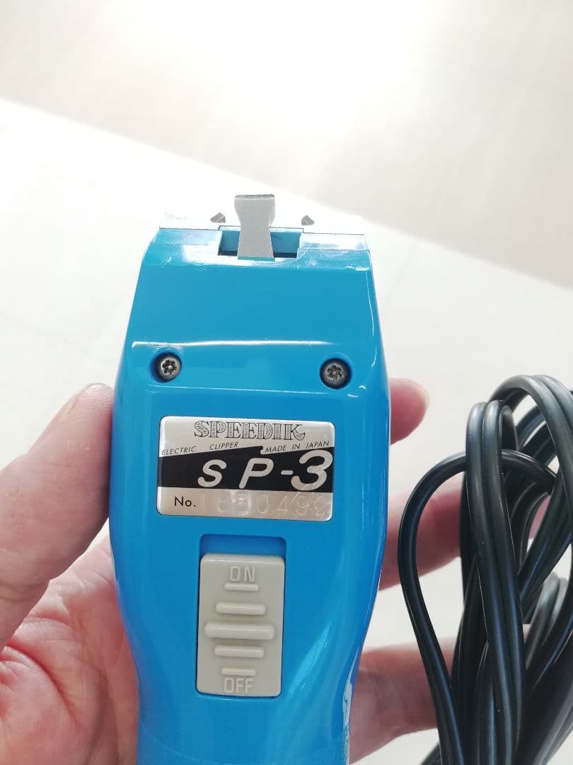 スピーディクバリカン　赤と青　2個セット　替刃　ブルーム　バリカン　クリッパー