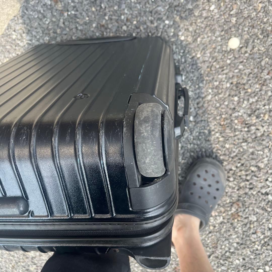 リモワ　サルサ　キャリーケース　３３L　機内持ち込み可　ブラック　85152