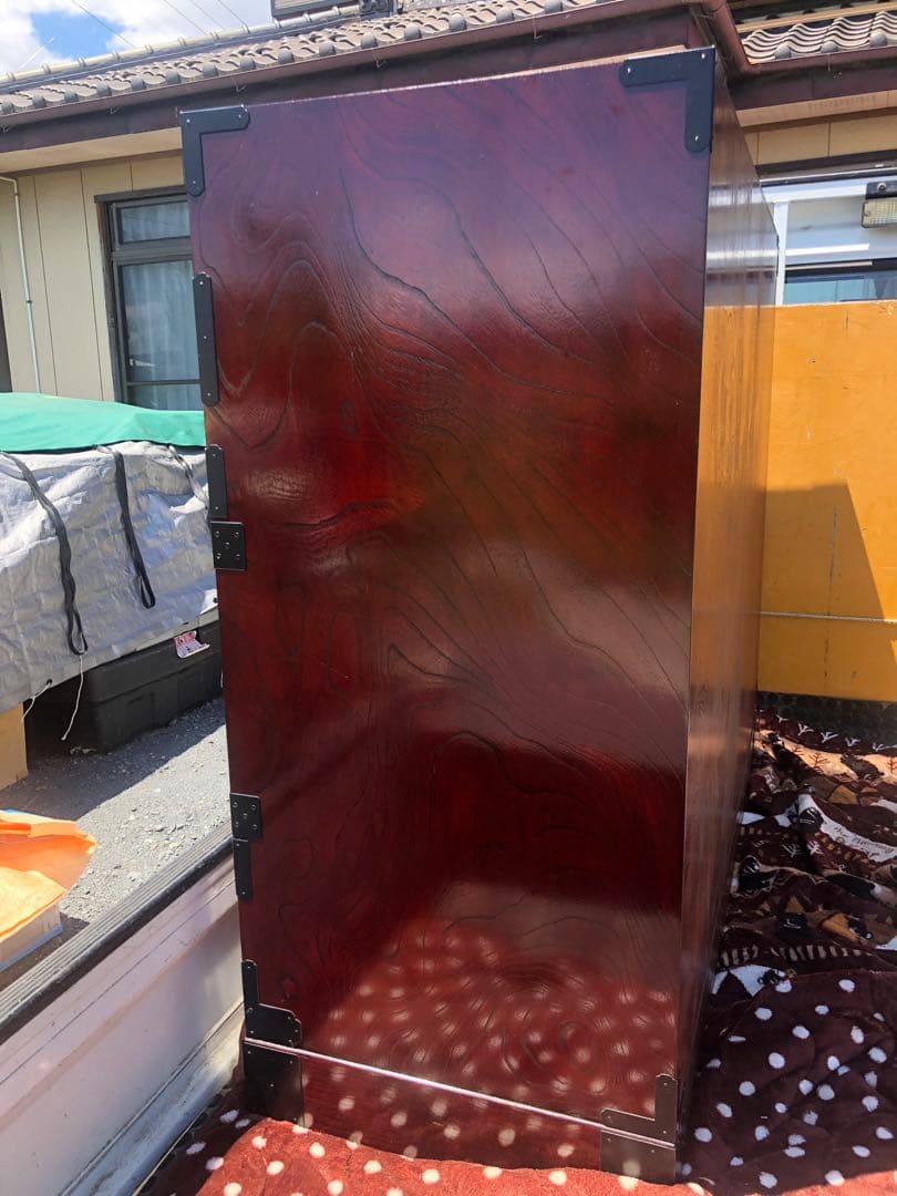 仙台箪笥 仙臺民藝 伊達箪笥 漆塗り 伝統的な彫刻付き木製箪笥