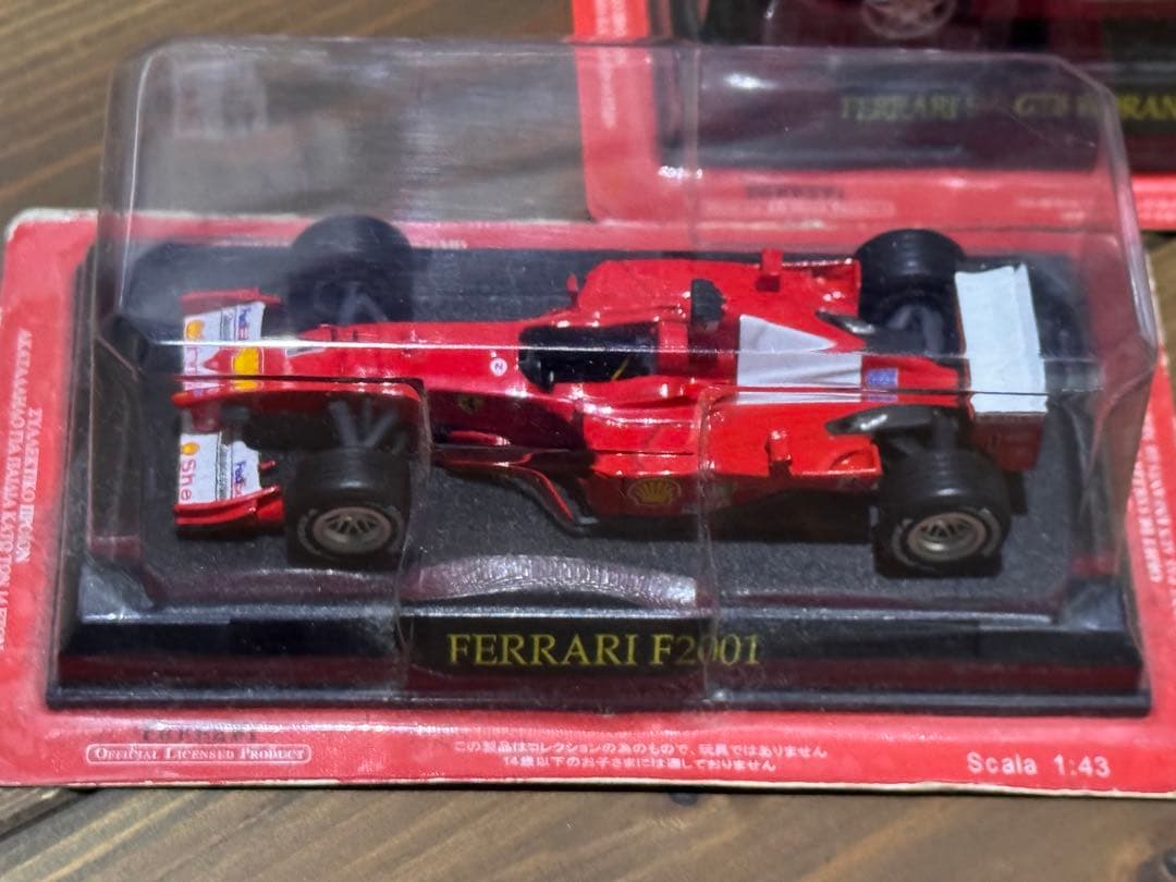 Ferrari F2001等々 1:43ミニカー8台セット