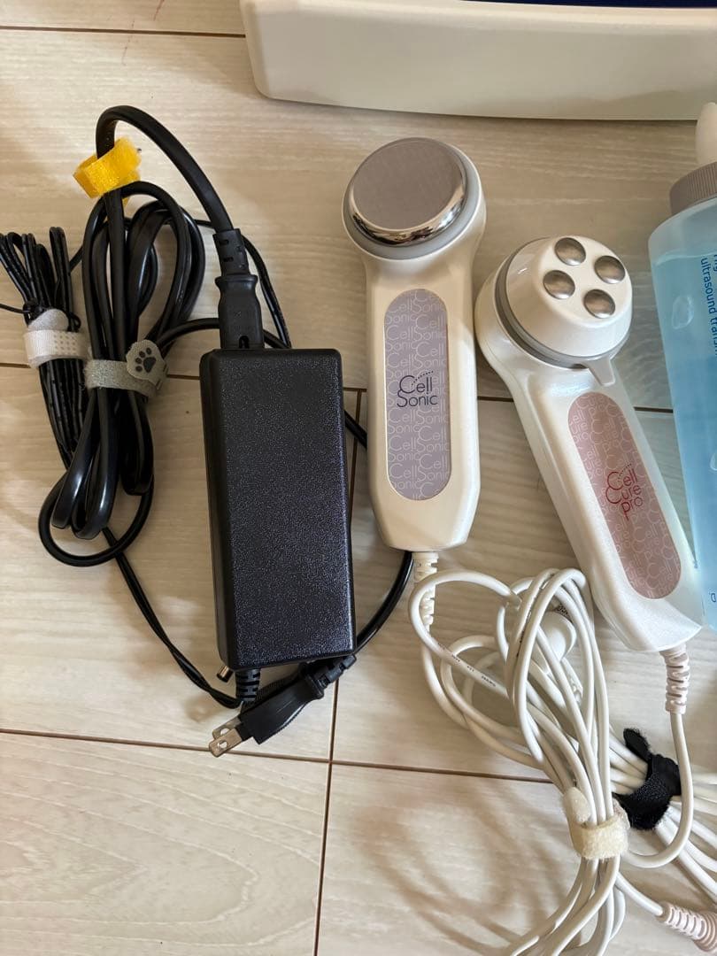 Jena Pro 超音波美顔器 本体と付属品