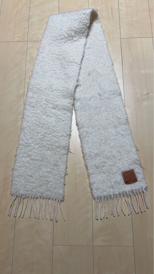 tifakaロエベ マフラー LOEWE ホワイト