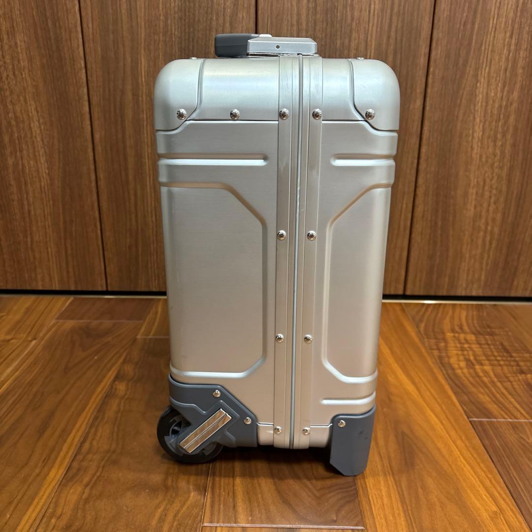 ゼロハリバートン　Two-Wheel Business Case 29L
