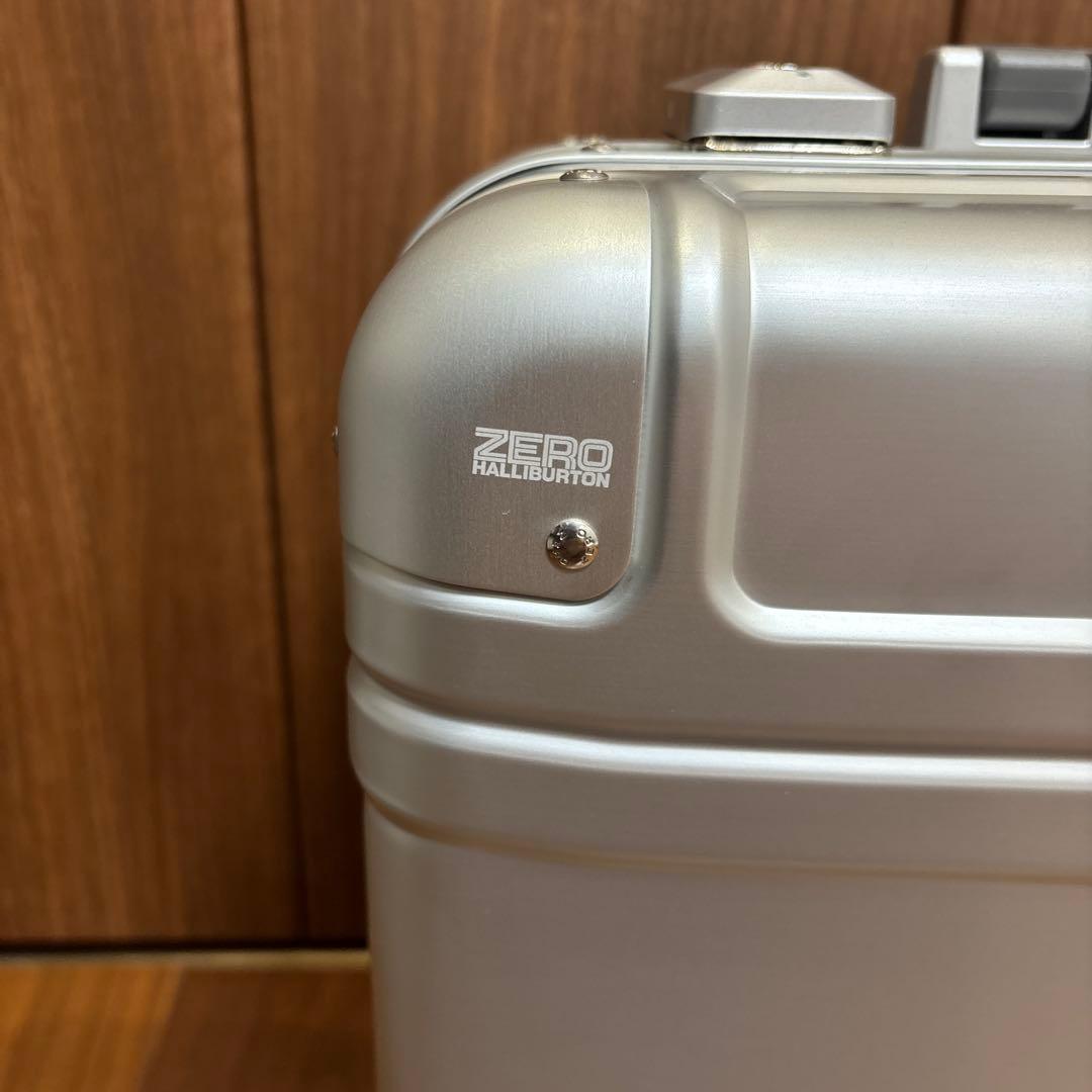 ゼロハリバートン　Two-Wheel Business Case 29L