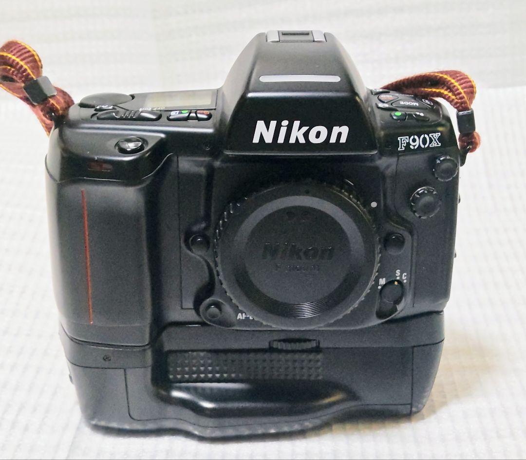 お買得 ニコン F90 X とアクセサリーいろいろ