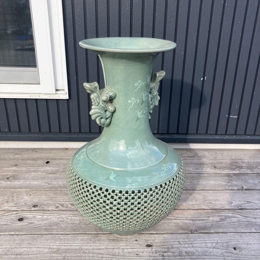 青山作 特大壺 高麗青磁 透かし 雲鶴紋 二層網目 花瓶 網目彫 緑色 双耳大型