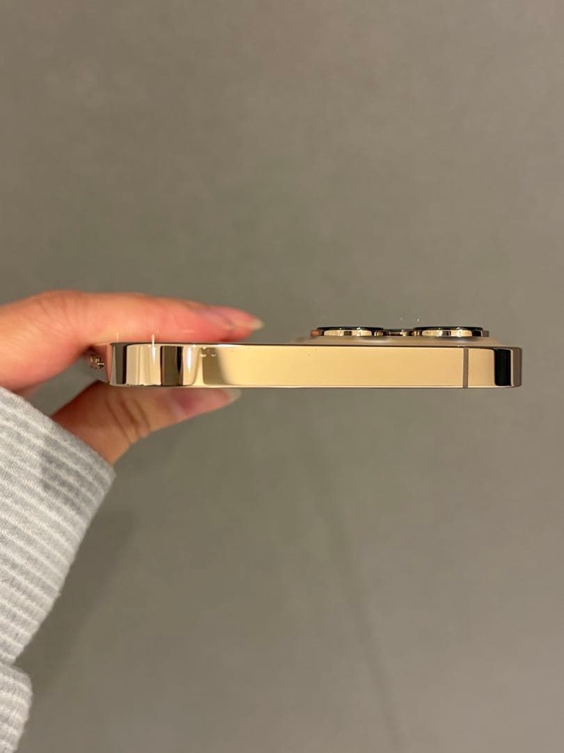 iPhone13Pro Max 256GBゴールド 美品