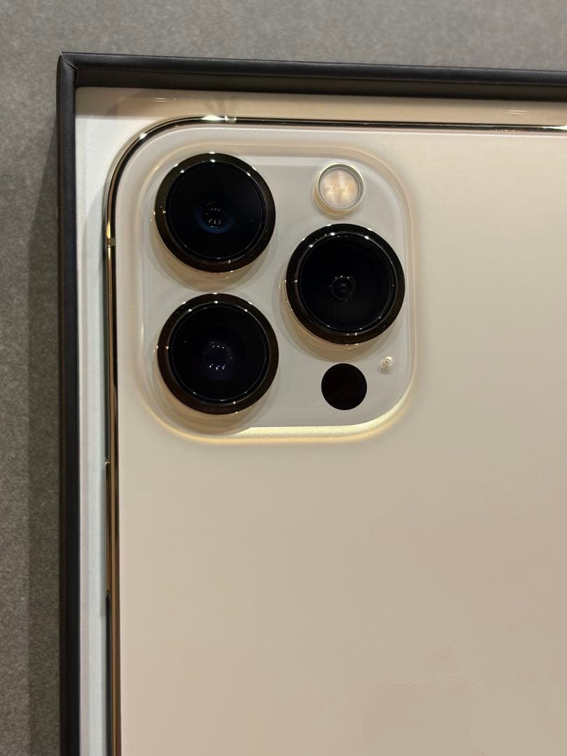 iPhone13Pro Max 256GBゴールド 美品