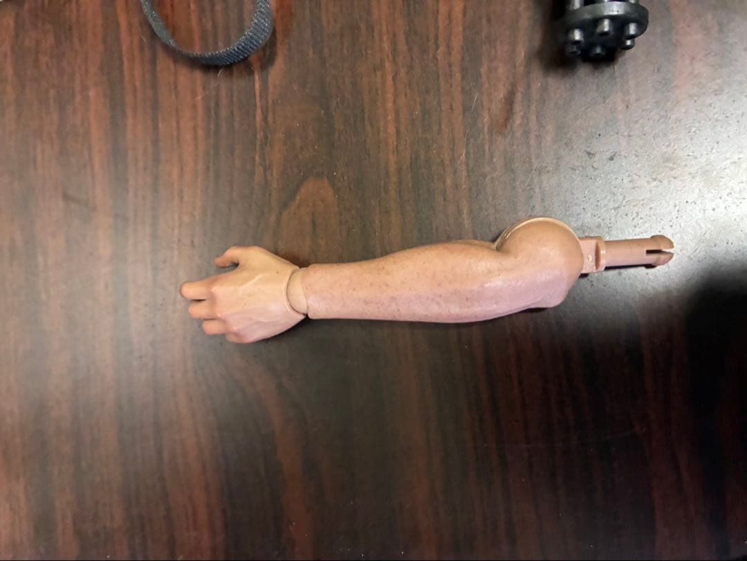 2025/12/1までkenta ホットトイズ ターミネーター t800