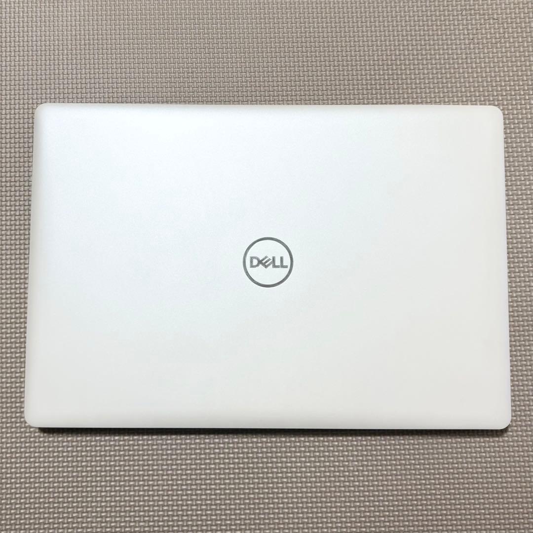【美品】Dell Inspiron 5570【i7/8GB/SSD+HDD】