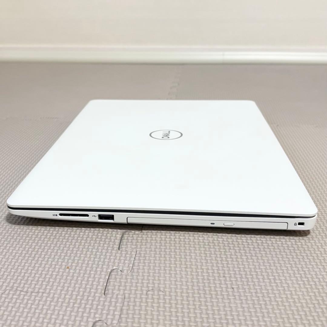 【美品】Dell Inspiron 5570【i7/8GB/SSD+HDD】