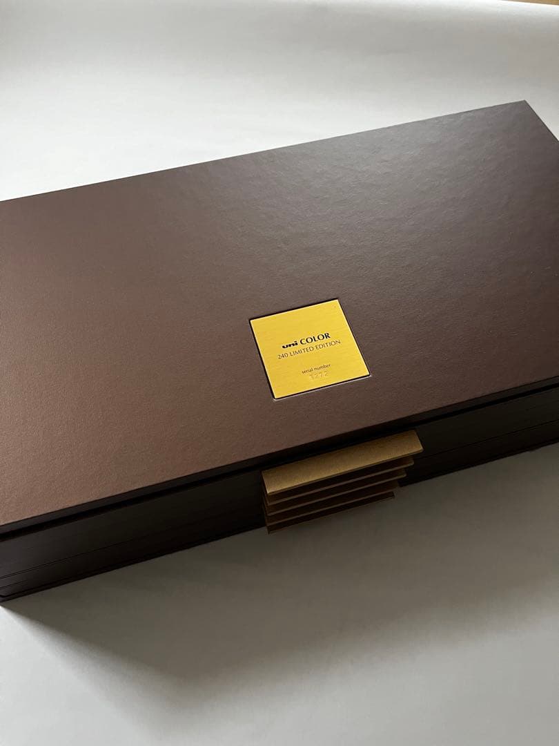 三菱鉛筆ユニカラー240色セットリミテッドエディション限定生産品