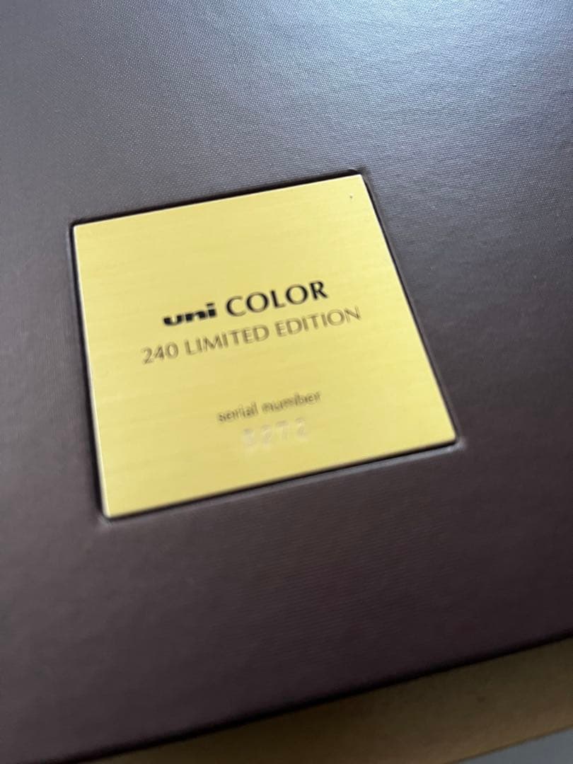 三菱鉛筆ユニカラー240色セットリミテッドエディション限定生産品