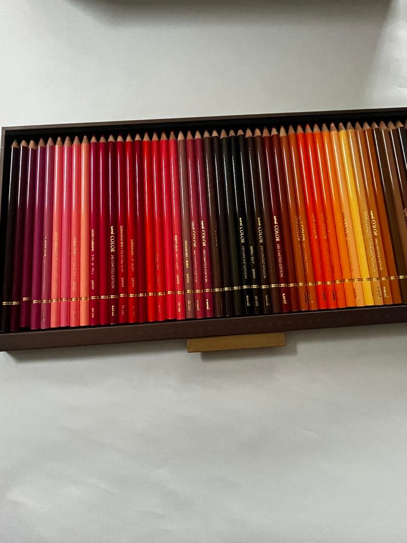 三菱鉛筆ユニカラー240色セットリミテッドエディション限定生産品