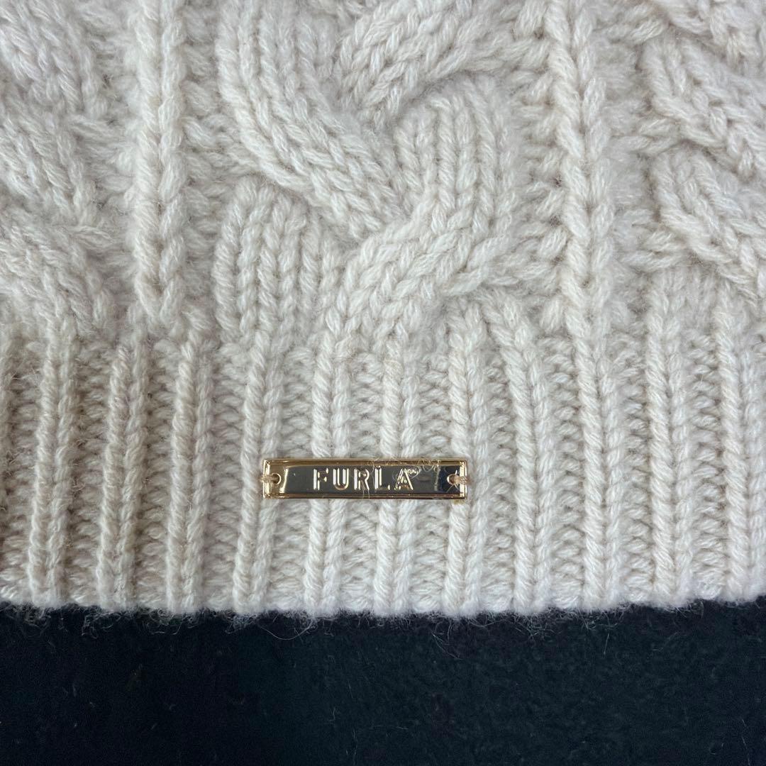 美品 FURLA ケーブル編み カシミヤ100%クリーム色