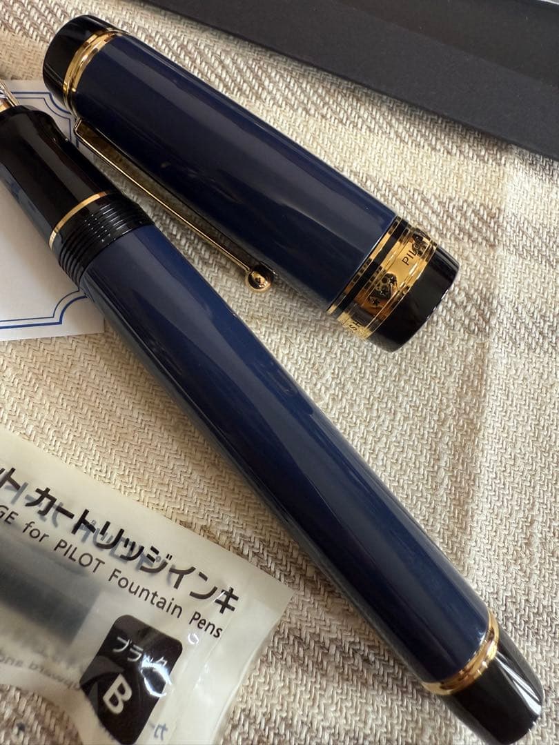 パイロット万年筆、漆、カスタム紺青、30サイズペン先 万年筆 ペン先はM