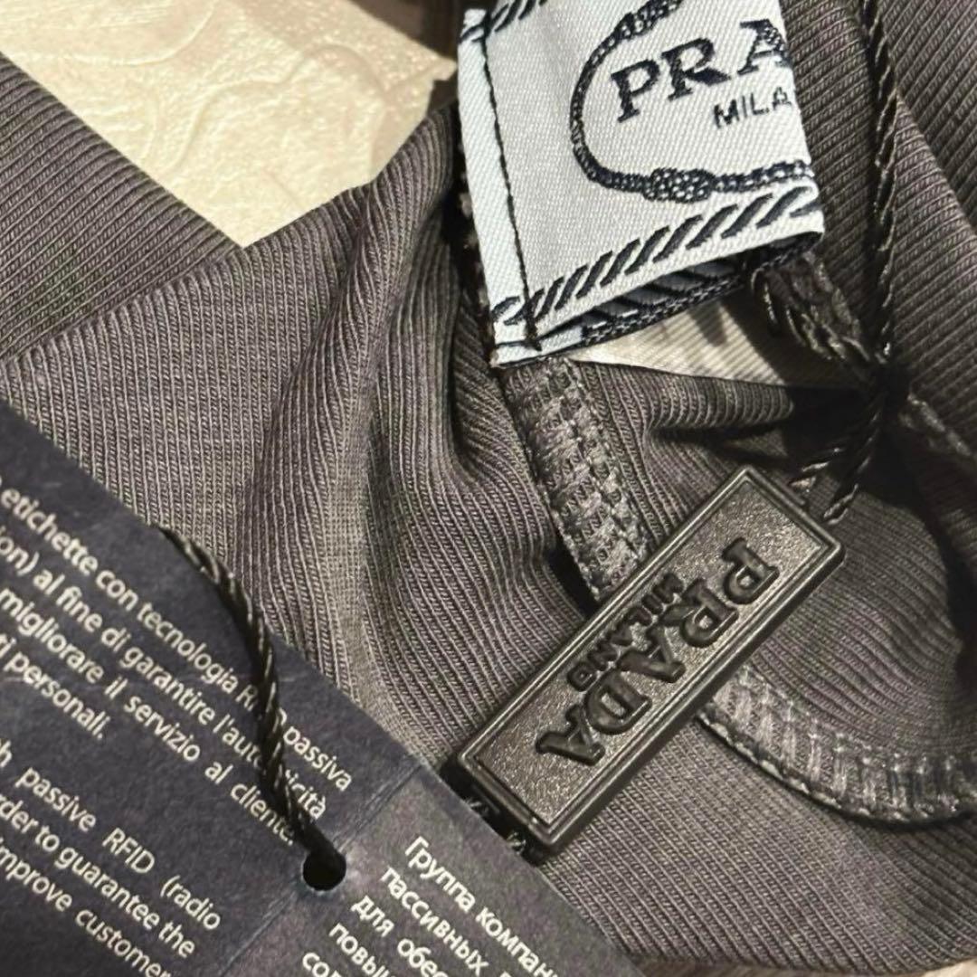 PRADA ブラック タンクトップ 新品未使用