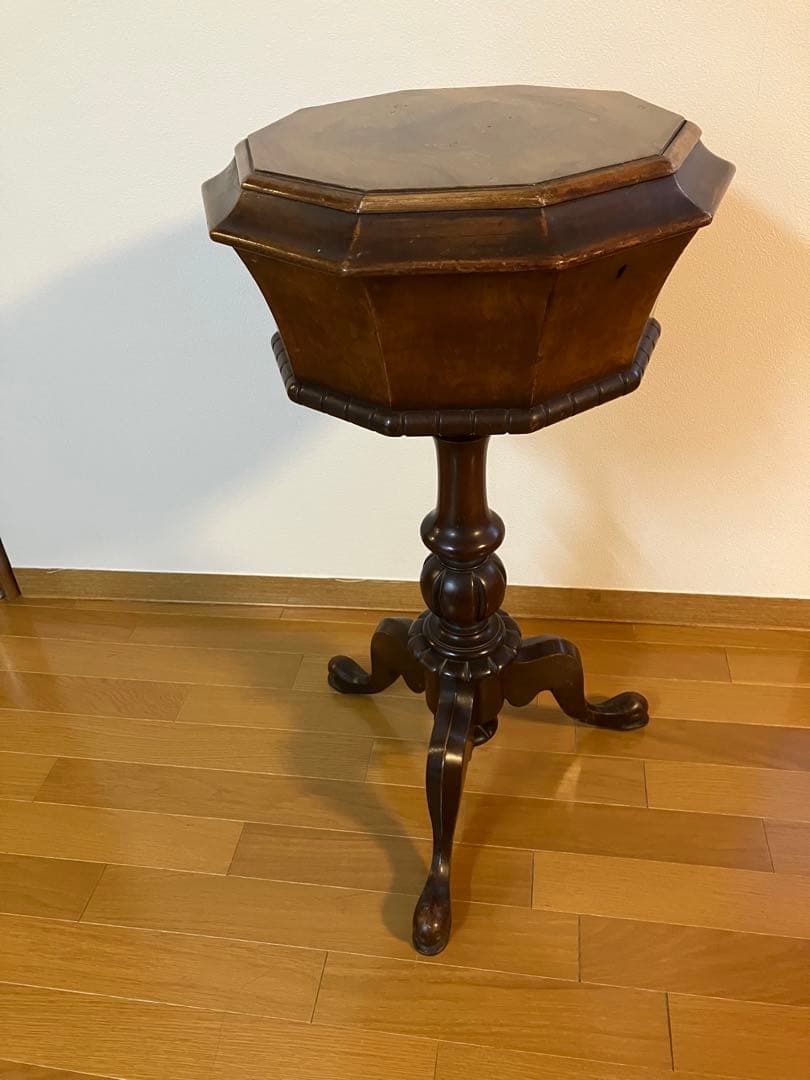 木製八角形サイドテーブル　アンティーク　イギリス