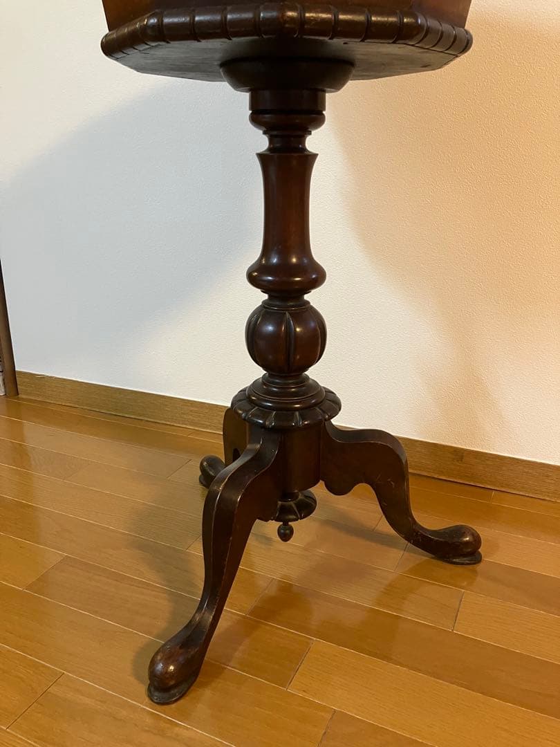 木製八角形サイドテーブル　アンティーク　イギリス