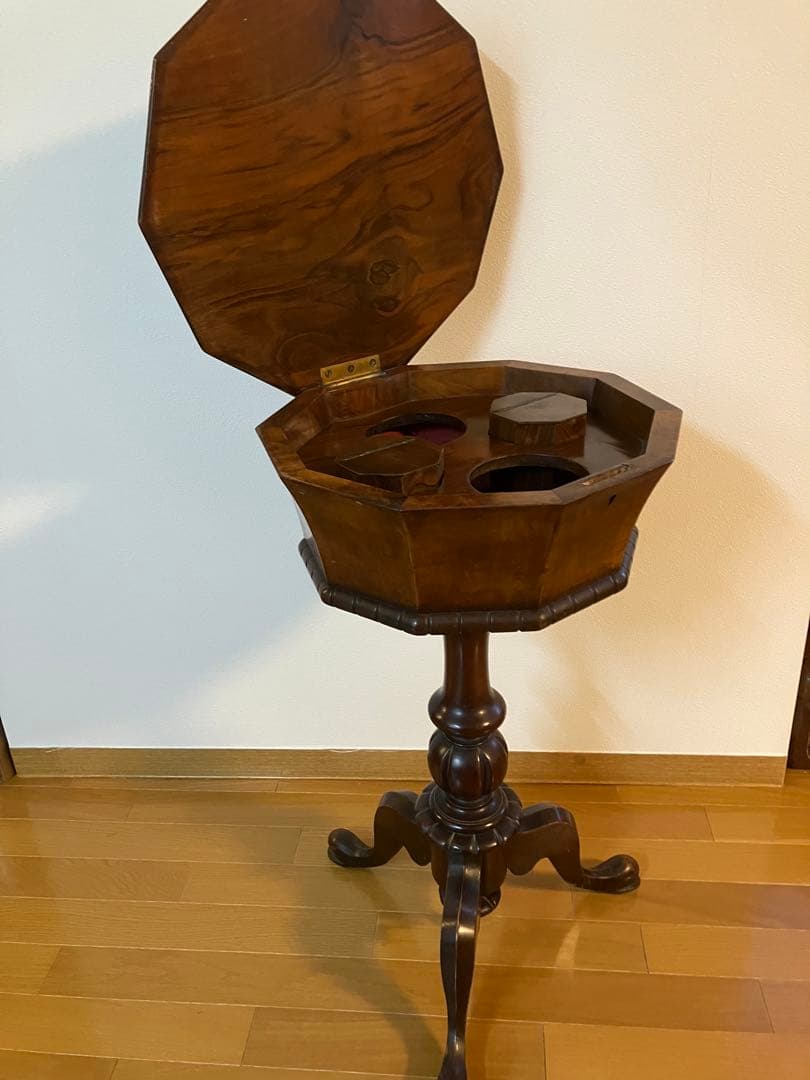 木製八角形サイドテーブル　アンティーク　イギリス