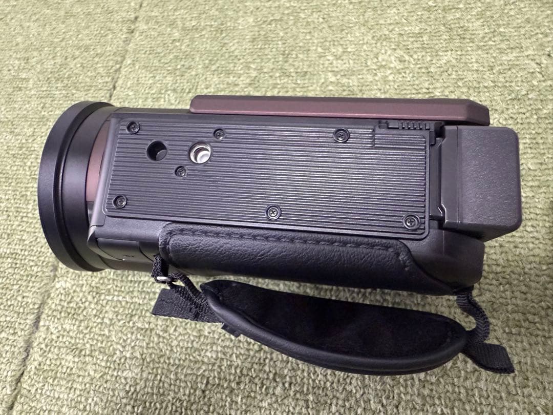 ビデオカメラ HC-VX1M