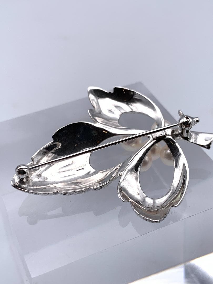 【美品】MIKIMOTO　ミキモト　真珠パール　ブローチコサージュ　リーフ