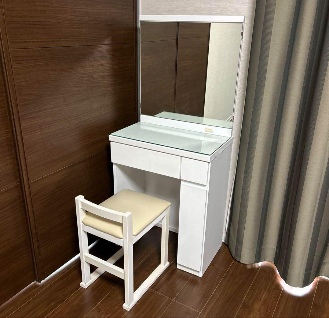 ホワイト　ドレッサー ニトリ　椅子付き　椅子