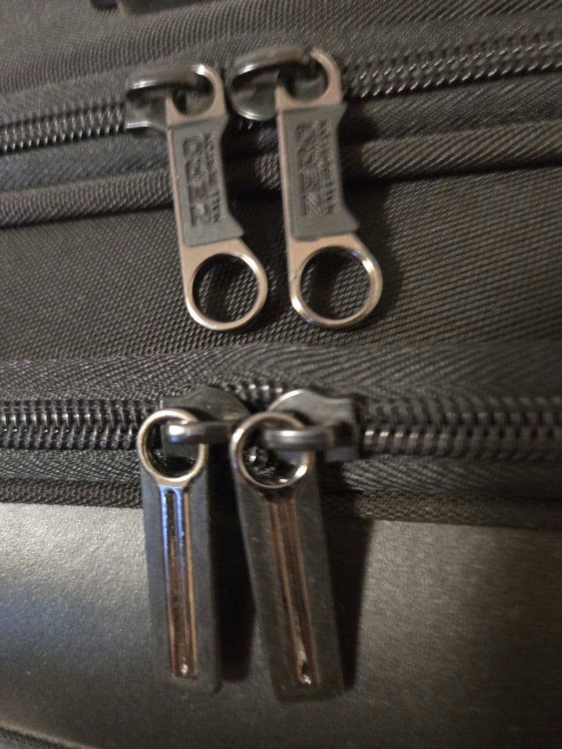 ZERO HALLIBURTON 黒 機内持込みサイズ キャリーケース