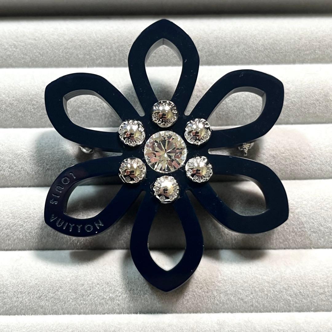 ✨良品✨LOUIS VUITTON ルイヴィトン　ブローチ　フラワー　クリスタル