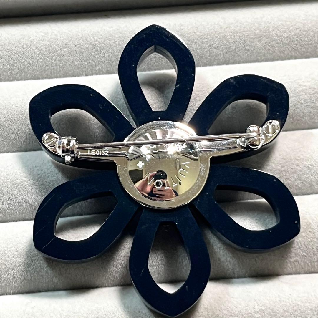 ✨良品✨LOUIS VUITTON ルイヴィトン　ブローチ　フラワー　クリスタル