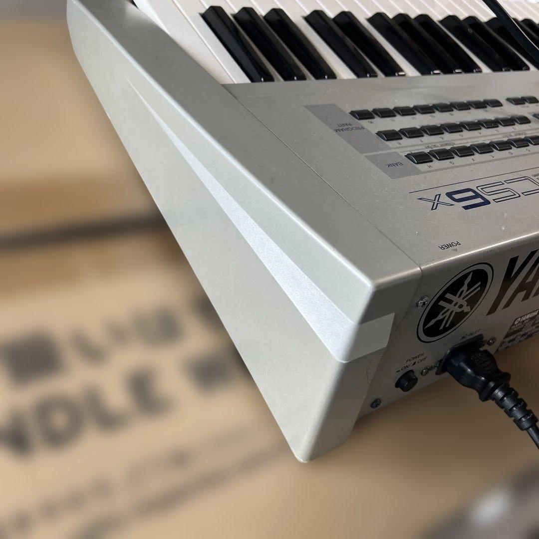 YAMAHA CS6X シンセサイザー 61鍵　中古ジャンクにて
