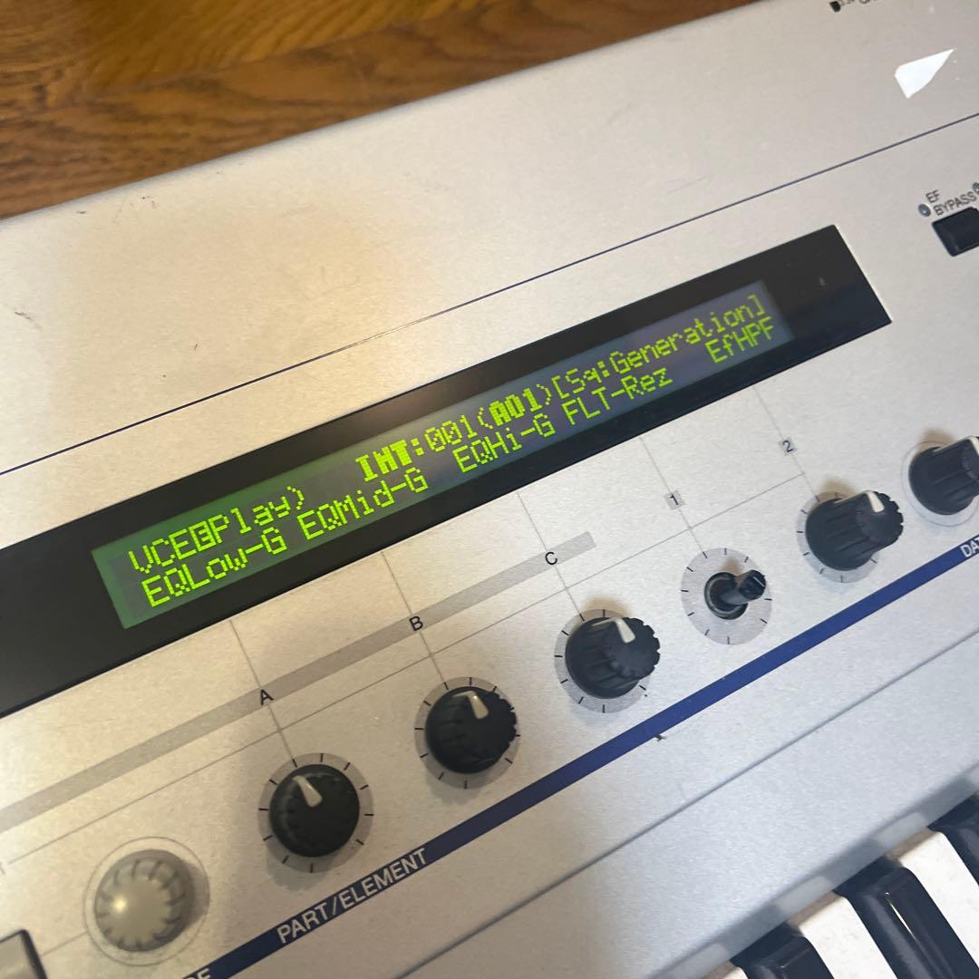 YAMAHA CS6X シンセサイザー 61鍵　中古ジャンクにて