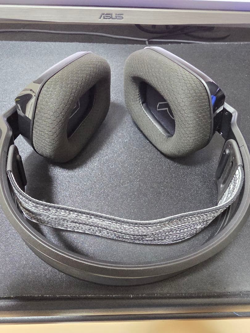 Logitech G733 ワイヤレスヘッドセット