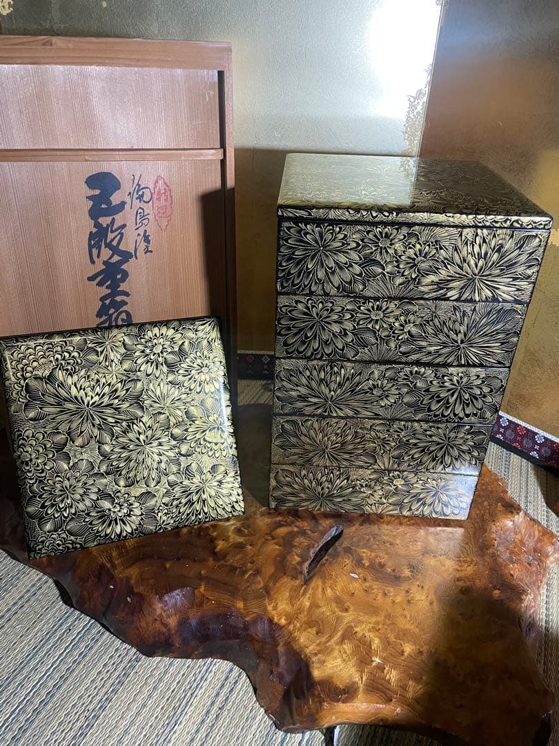 特選　輪島塗　総菊五段重箱　元箱入り　特選　輪島塗漆器　うるし　能登輪島